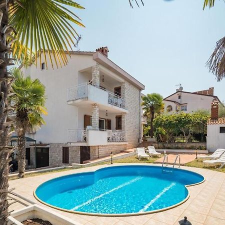 Villa More Mio โปเรช ภายนอก รูปภาพ